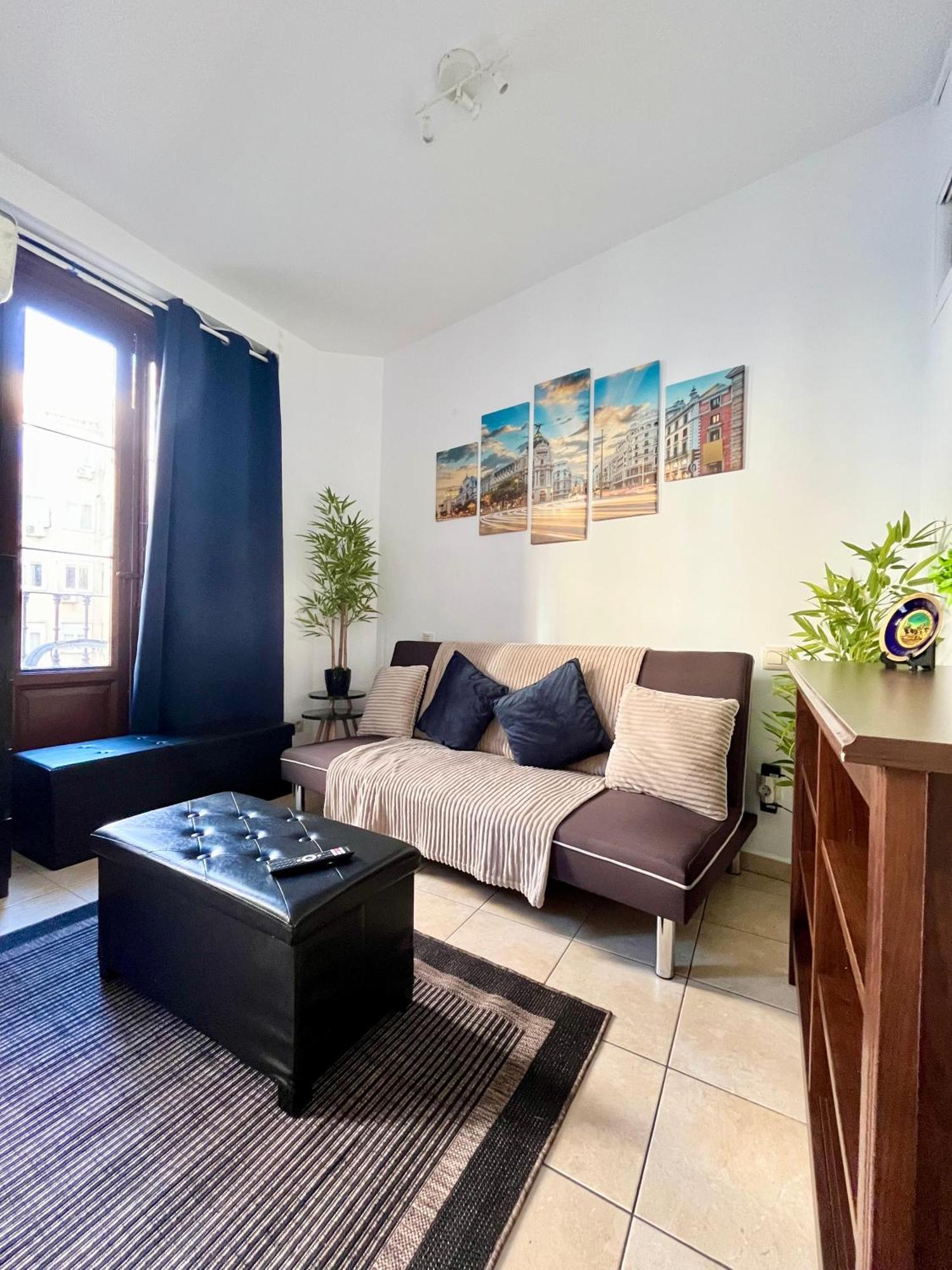 Charm 2bd Private Flat - Center