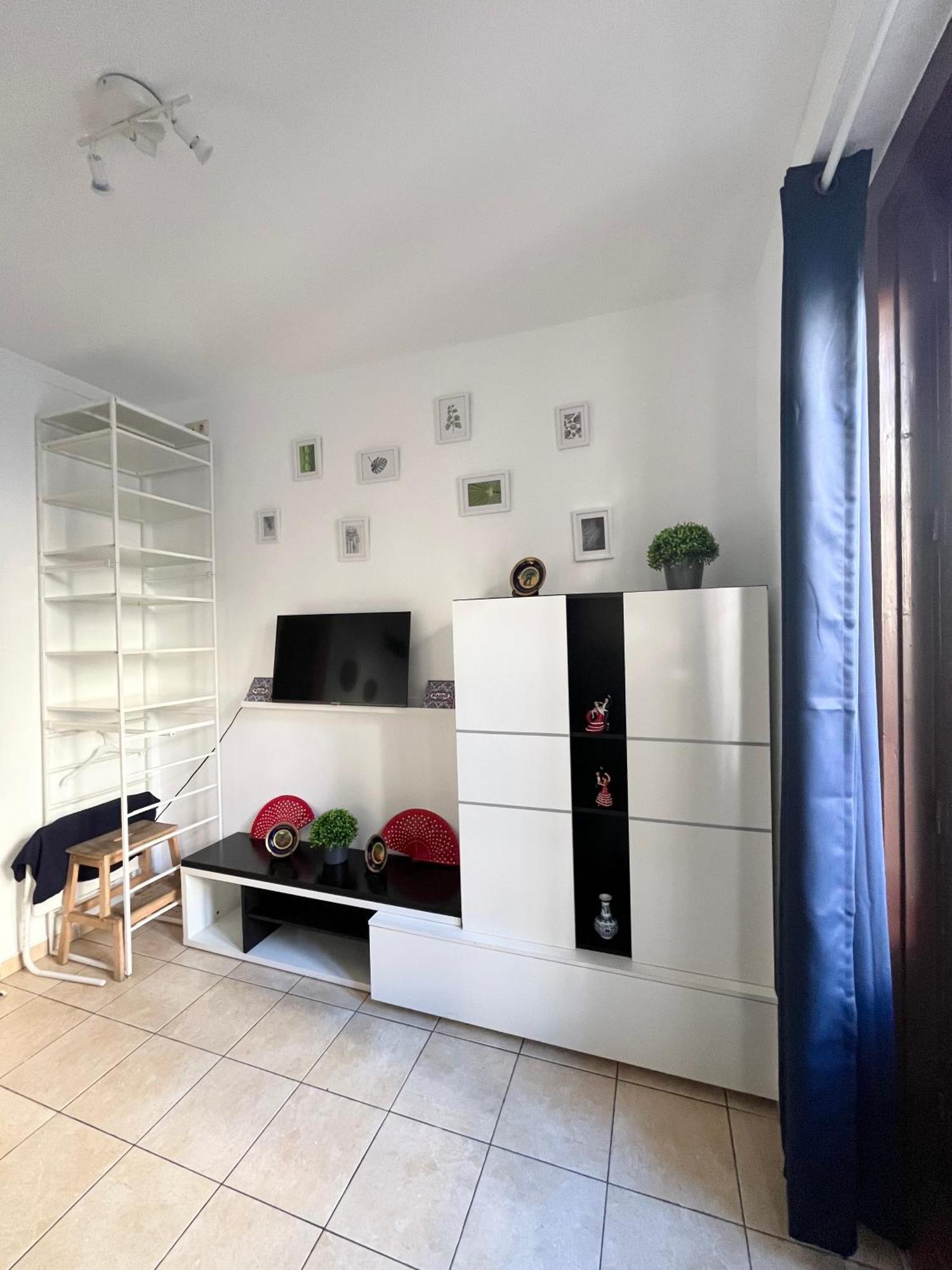 Charm 2bd Private Flat - Center *