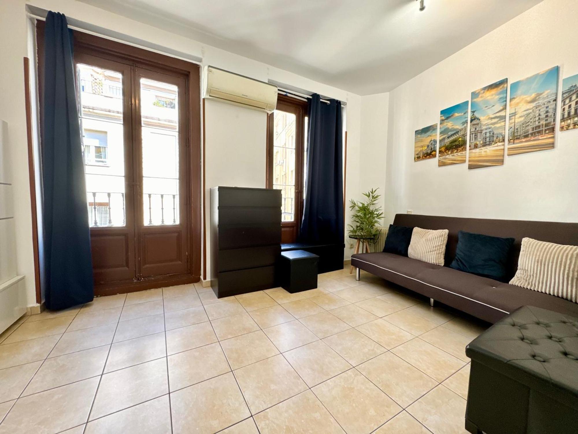 Charm 2bd Private Flat - Center